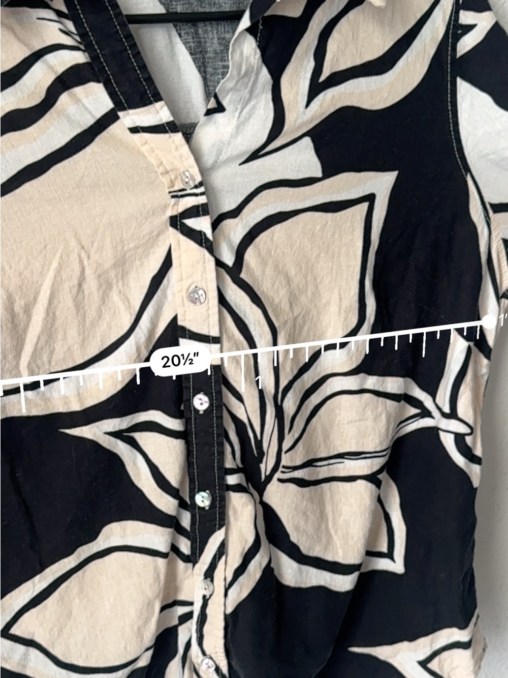 Rachel Black & Cream Floral Button-Down Shirt - Picture 5 of 8